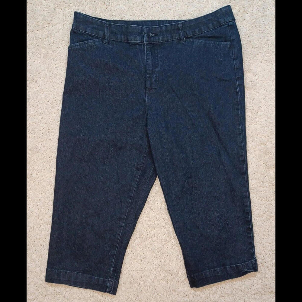 St. John's Bay Women's Size 16 Blue Capri Dark Wash Cotton Blend Stretch Trouser
